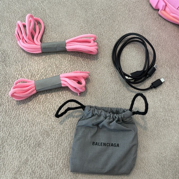 Balenciaga bubblegum light up LED sneakers - Picture 6 of 7